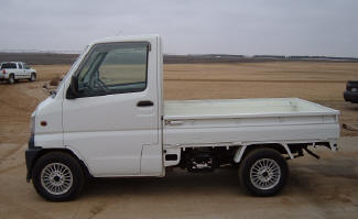 photo of 1999 Mitsubishi Minicab